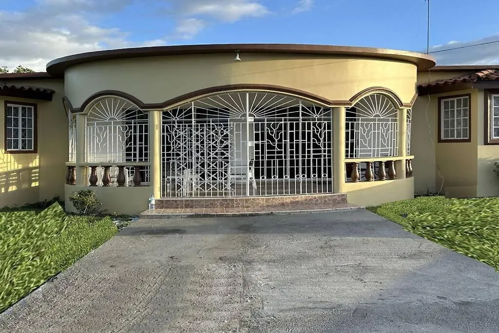 Eagles Nest Villa Studio Ac Tv Wifi Fan Luxury Modern Albion 0*,  Jamaica