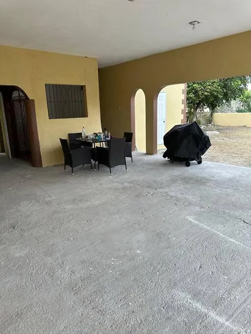 Eagles Nest Villa Studio Ac Tv Wifi Fan Luxury Modern Albion